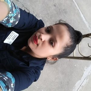 Meet your Posher, Gabriela